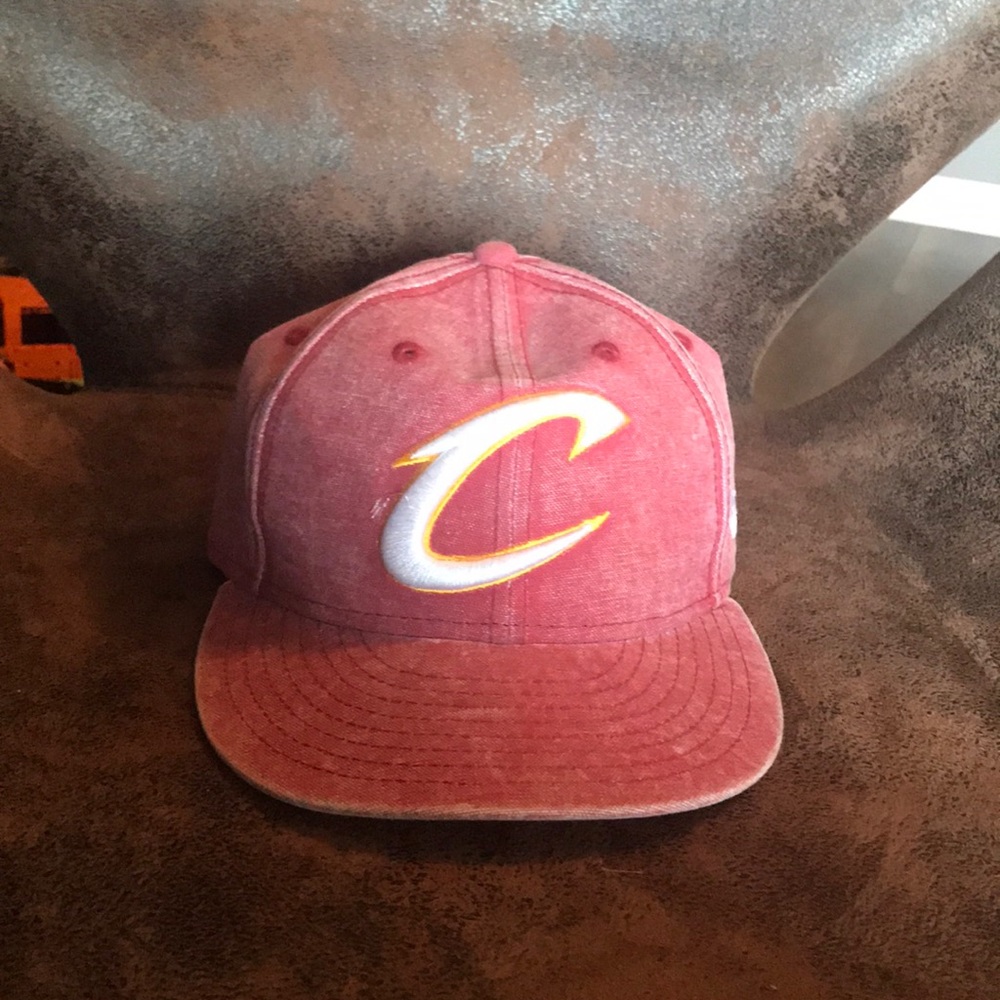 New Era, distressed style Cleveland cavaliers hat